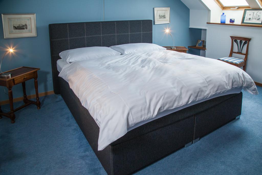 Hotel Les Vieux Toits Neuchâtel Buitenkant foto