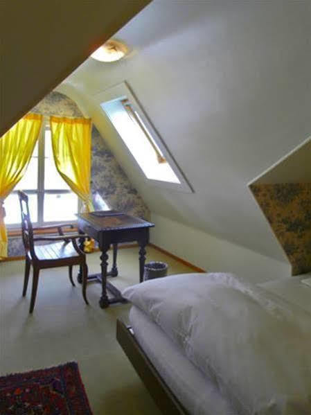 Hotel Les Vieux Toits Neuchâtel Buitenkant foto