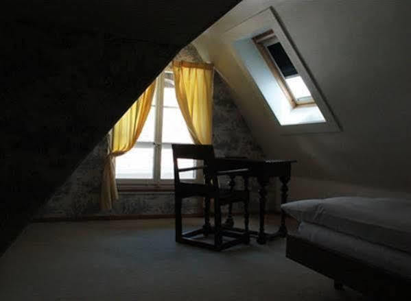 Hotel Les Vieux Toits Neuchâtel Buitenkant foto
